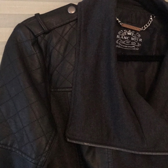 Sassy asymmetrical moto jacket - Picture 4 of 8